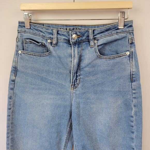 American Eagle Outfitters Mom Jeans Light Wash Size 6 - Picture 2 of 14